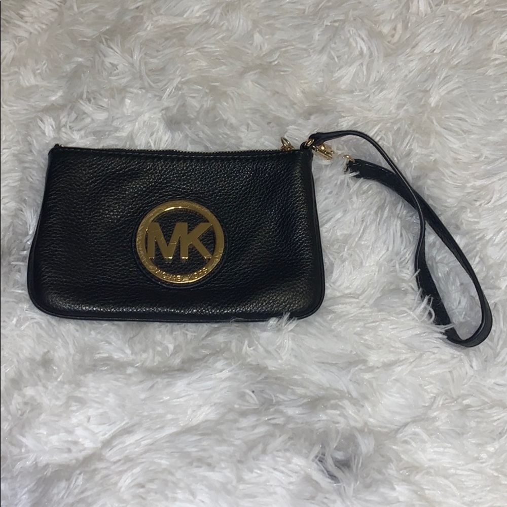 Micheal Kors wristlet